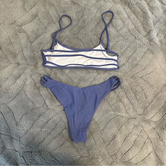 STRAPPY BIKINI TOP AND BOTTOM SIZE SMALL - Picture 4 of 5